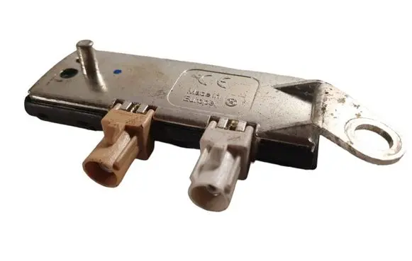 Volkswagen Caddy Aerial antenna amplifier 2K0035577C