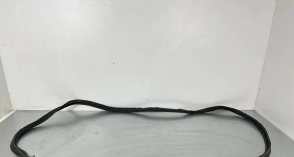 Audi A7 S7 4G Trunk rubber seal (body) 4G8827705A