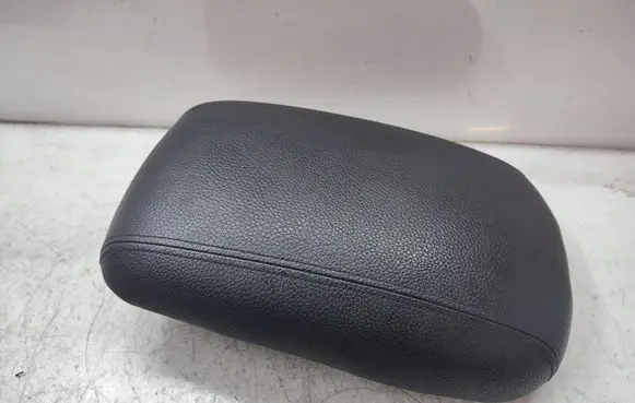 KIA Sorento Armrest 