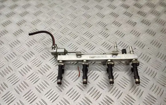 Opel Meriva B Fuel injectors set 55577580 0280151267 0280158205