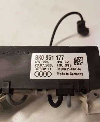 Audi A4 S4 B8 8K Headlining lighting console trim 8K0951177