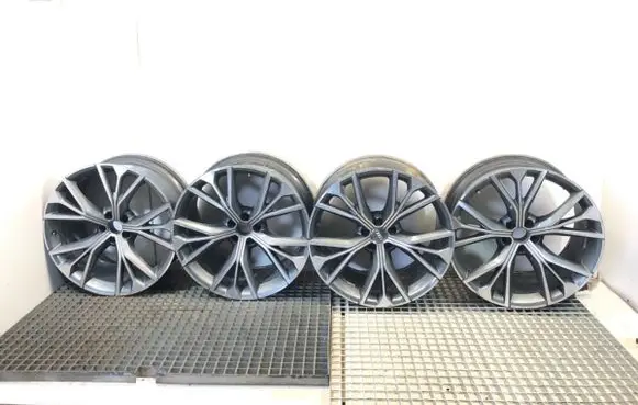 Audi Q8 R17 alloy rim 4M8601025S