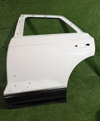 Volkswagen T-Roc Rear door 