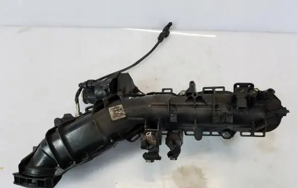 BMW 1 F20 F21 Intake manifold 8513854