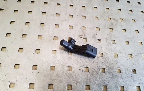 Volkswagen PASSAT B6 Crankshaft position sensor 036906433A