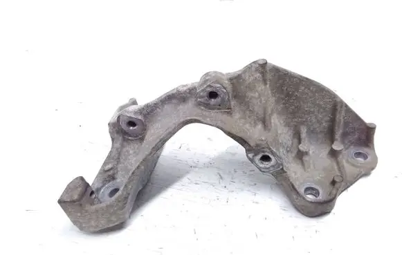 Nissan Qashqai Engine mounting bracket 147177968R