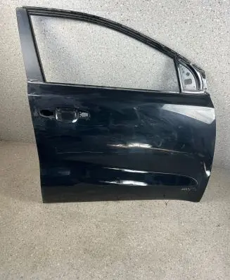 KIA Sportage Front door