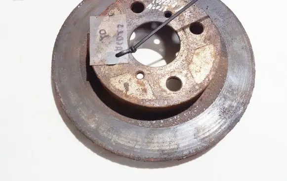 Toyota Yaris Front brake disc ventiliuojamas
