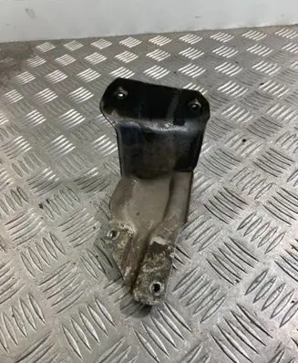 Volkswagen Golf Plus Fender mounting bracket 5M0821136