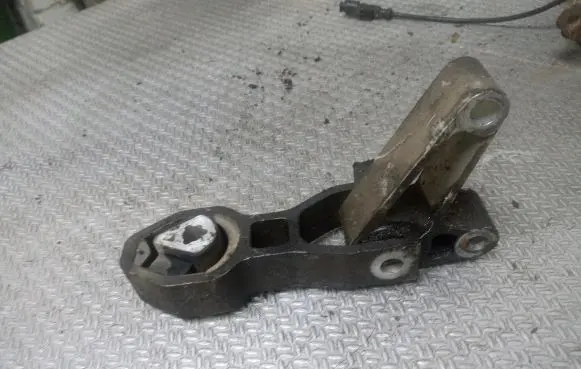 Fiat Punto Evo Gearbox mount