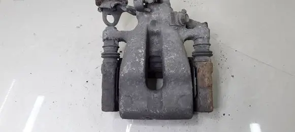 Opel Meriva A Rear brake caliper
