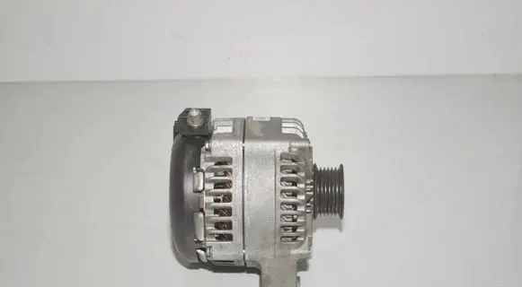 BMW X3 F25 Generator/alternator 7640132 12317640132 7640875