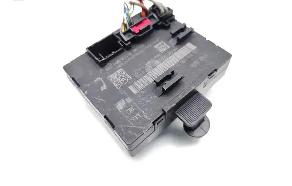 Volkswagen PASSAT B8 Door control unit/module 5Q0959595D