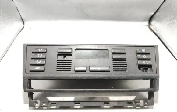 BMW 5 E39 Climate control unit 6901628 00749765 900250860000