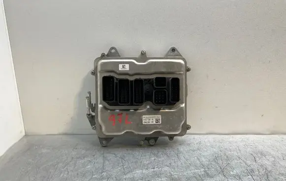 BMW 7 F01 F02 F03 F04 Engine control unit/module 8617520 0261S09662 030013861