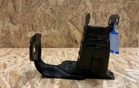 Mercedes-Benz C W203 Radiator support slam panel bracket 