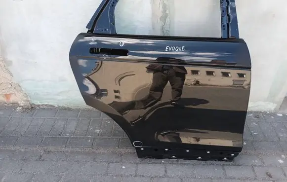Land Rover Evoque II Rear door