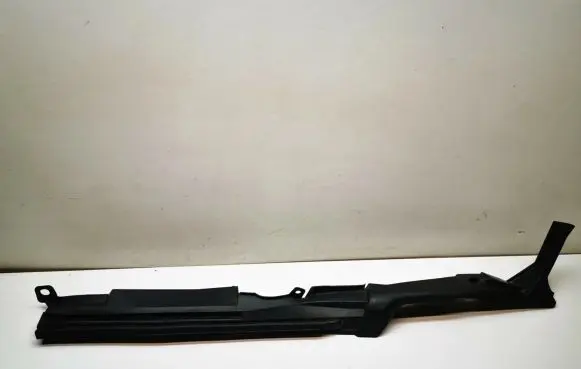 Nissan 370Z Fender end trim 658201EA1A