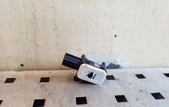 Ford Kuga I Airbag deployment crash/impact sensor