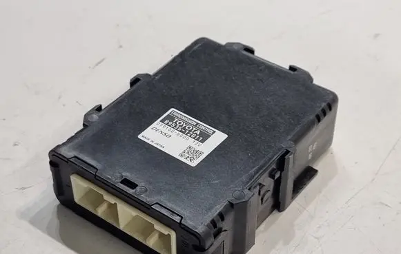 Toyota Auris E180 Gearbox control unit/module 8953512011 0791006000