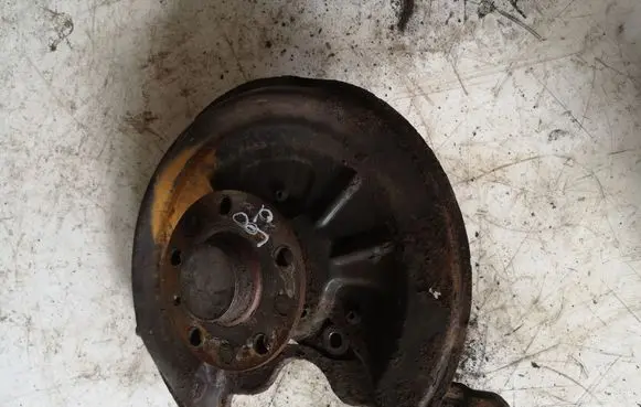 Seat Leon (1P) Rear wheel hub