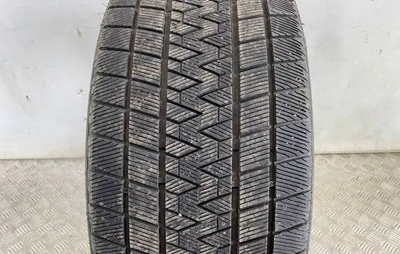 Volvo XC90 R21 winter tire 27540R21