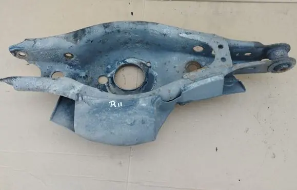 Toyota Avensis T270 Rear upper control arm/wishbone