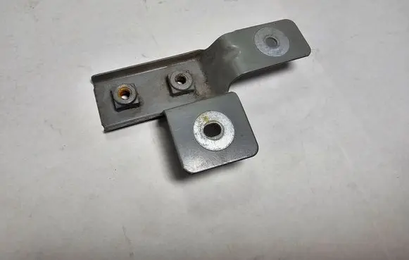 Renault Captur Fender mounting bracket 7674R