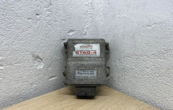 Audi A4 S4 B5 8D LP gas control unit module 67R014903 110R004904