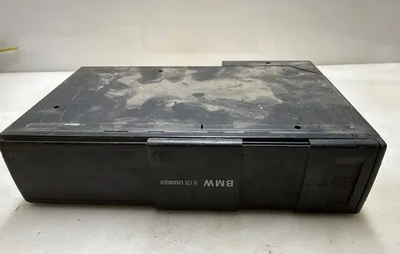 BMW 5 E39 CD/DVD changer 65128361584