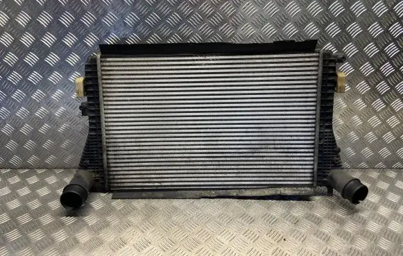 Volkswagen PASSAT B7 Intercooler radiator 3C0145605