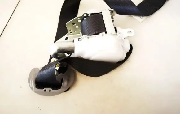 Toyota RAV 4 (XA30) Front seatbelt 7q2340p 7q2340-p
