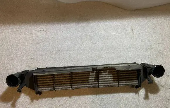 Mercedes-Benz C W203 Intercooler radiator A2035000600 2035000600