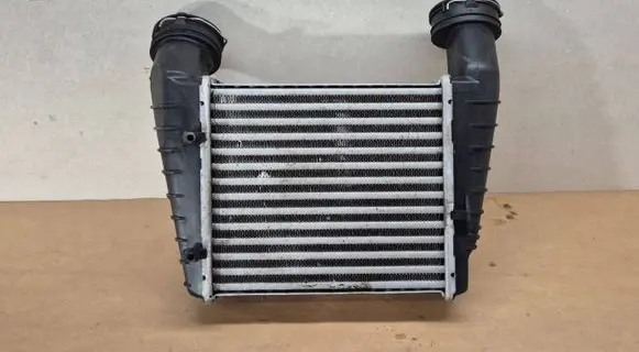 Skoda Superb B5 (3U) Intercooler radiator 3B0145805D
