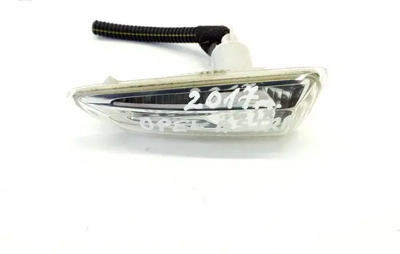 Opel Astra K Front fender indicator light 13712724 31902252