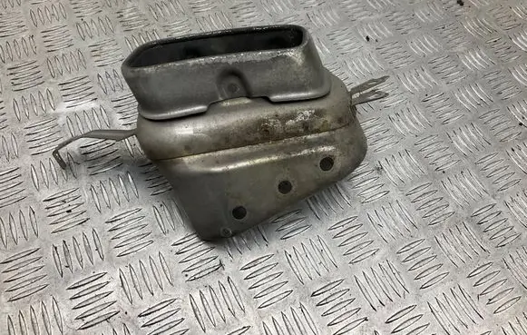 BMW 7 F01 F02 F03 F04 Muffler trim 7195406