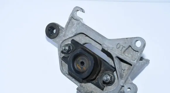 Renault Megane IV Gearbox mounting bracket 112221641R