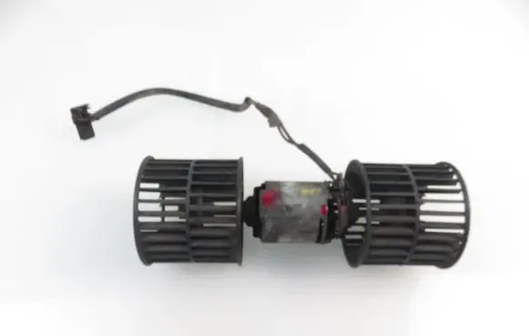 Iveco Daily 30.8 - 9 Heater fan/blower
