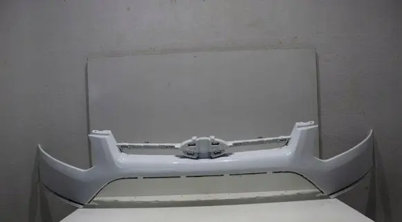 Ford Transit Front bumper 0943324