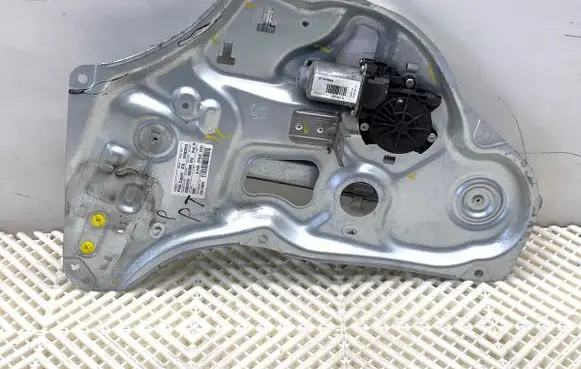 Hyundai ix35 Rear door window regulator with motor 834802Y010
