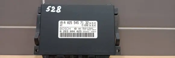 Mercedes-Benz E W211 Parking PDC control unit/module A0255457132 0263004025