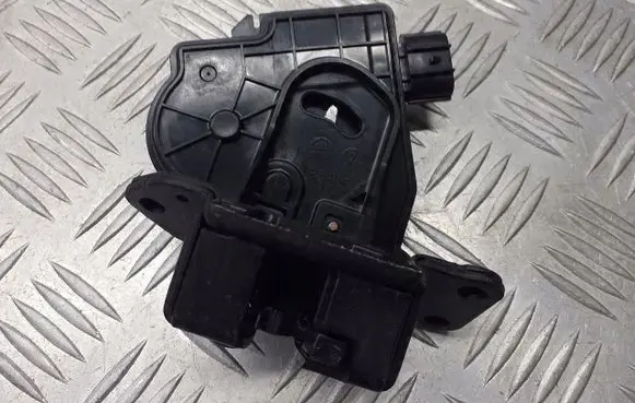 Toyota Auris 150 Tailgate exterior lock 