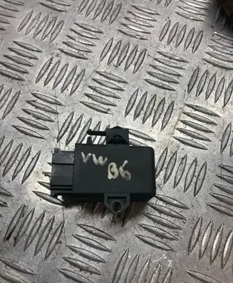 Volkswagen PASSAT B6 Other control units/modules 1Z0959772
