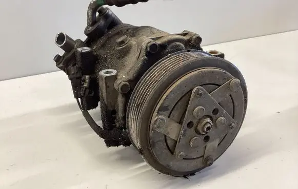 Volvo C30 Air conditioning (A/C) compressor (pump) 31291882