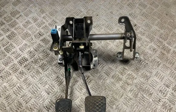Subaru Forester SG Pedal assembly 
