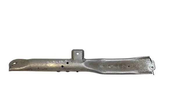 Tesla Model S Radiator mount bracket 1064610 126816292