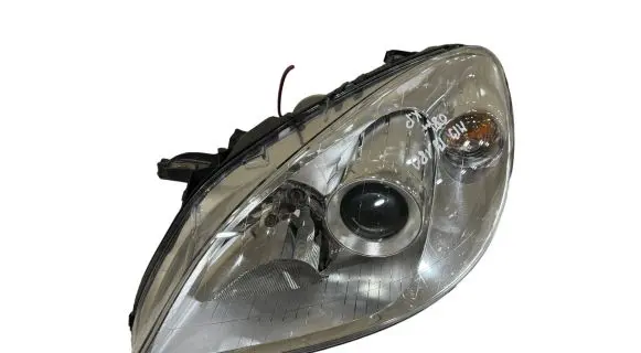 Mercedes-Benz B W245 Headlight/headlamp A1698201761 0301220201