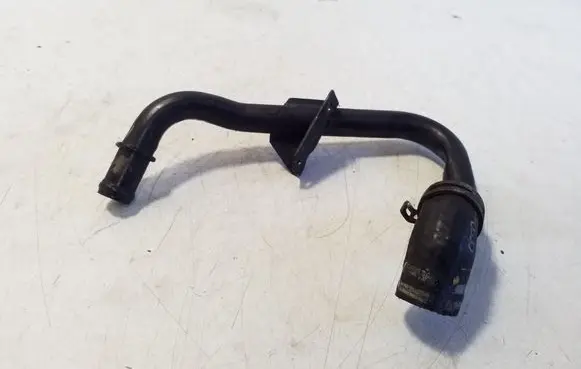 Engine coolant pipe/hose