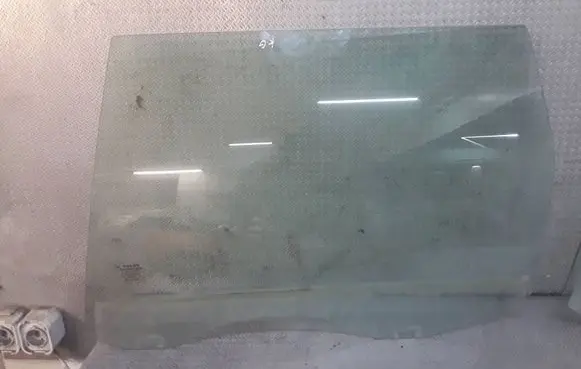Volvo V70 Rear door window glass 