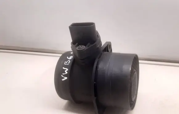 Volkswagen PASSAT B6 Mass air flow meter 074906461B 0281002461